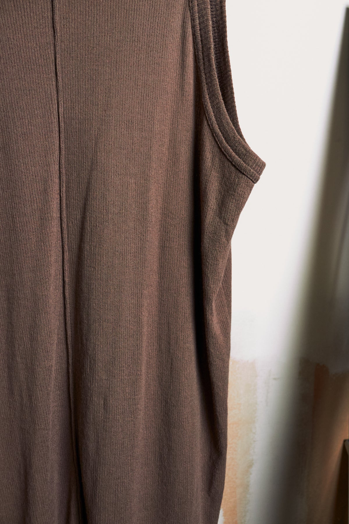 [SAMPLE] JULIUS_7 Silk Cotton Ribbed Distressed Tank Top [Permanent Collection]