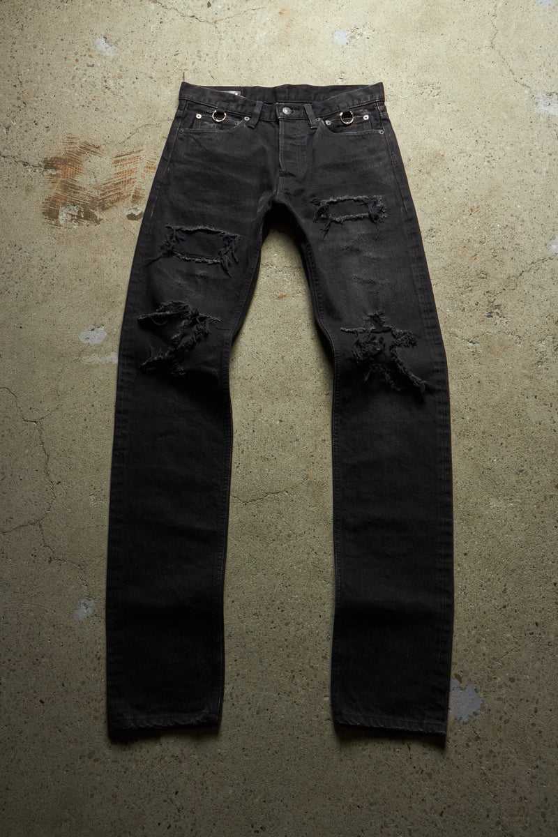 [SAMPLE] TAKAHIRO MIYASHITA THE SOLOIST DISTRESSED AND PIERCED BLACK SKINNY DENIM