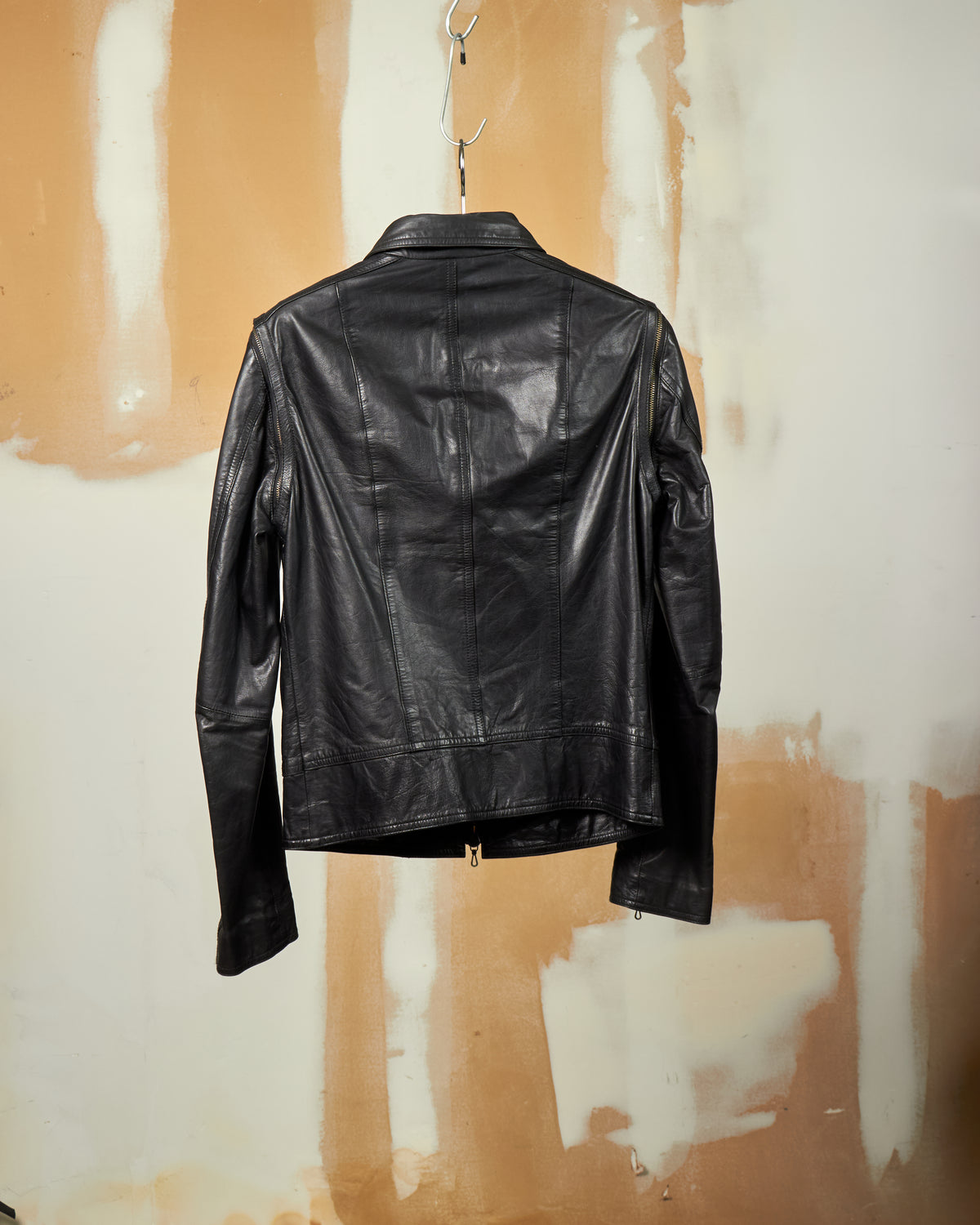 SHELLAC Detachable Sleeve Multi-Zip Cow Leather Jacket & Vest