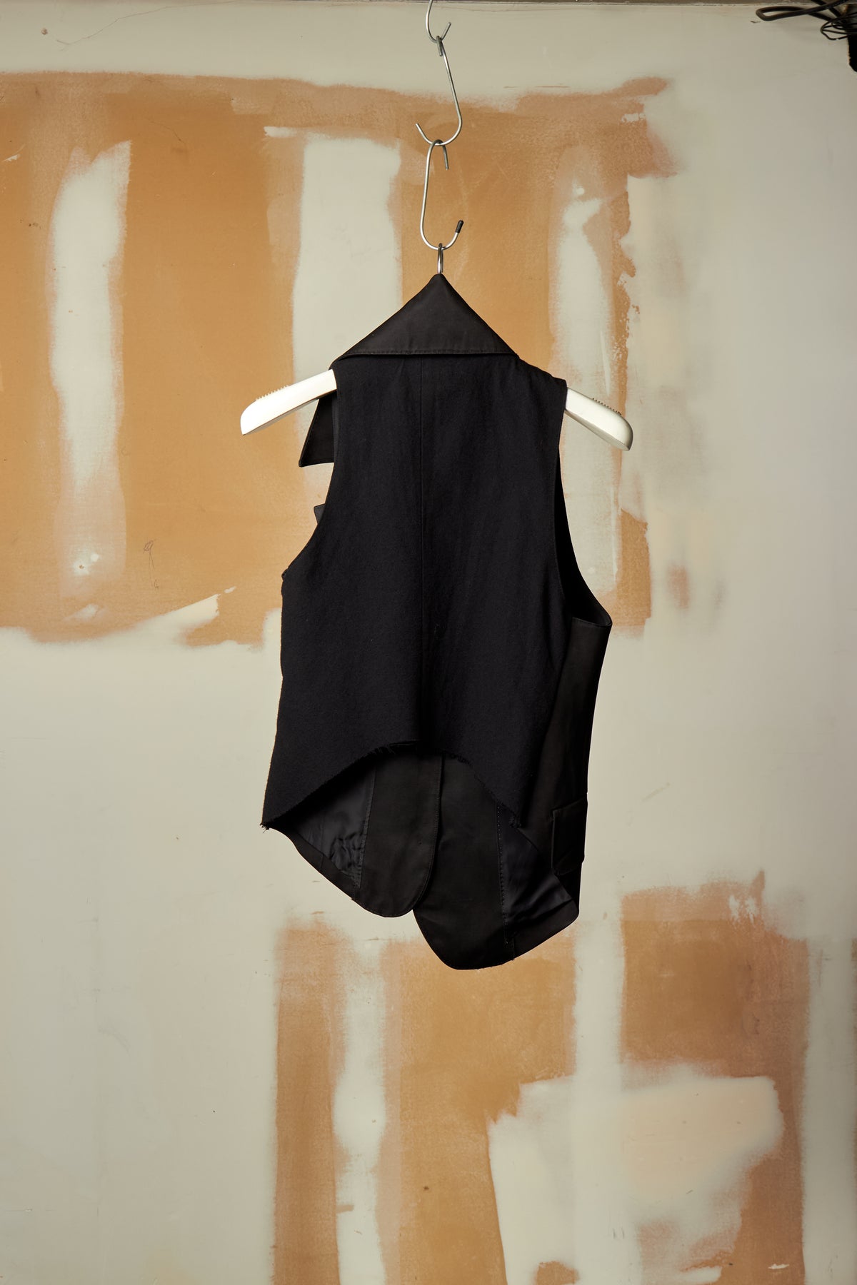 IFSIXWASNINE [JK-PAPILLON/NS] VAMPIRE BLACK ASYMMETRICAL VEST