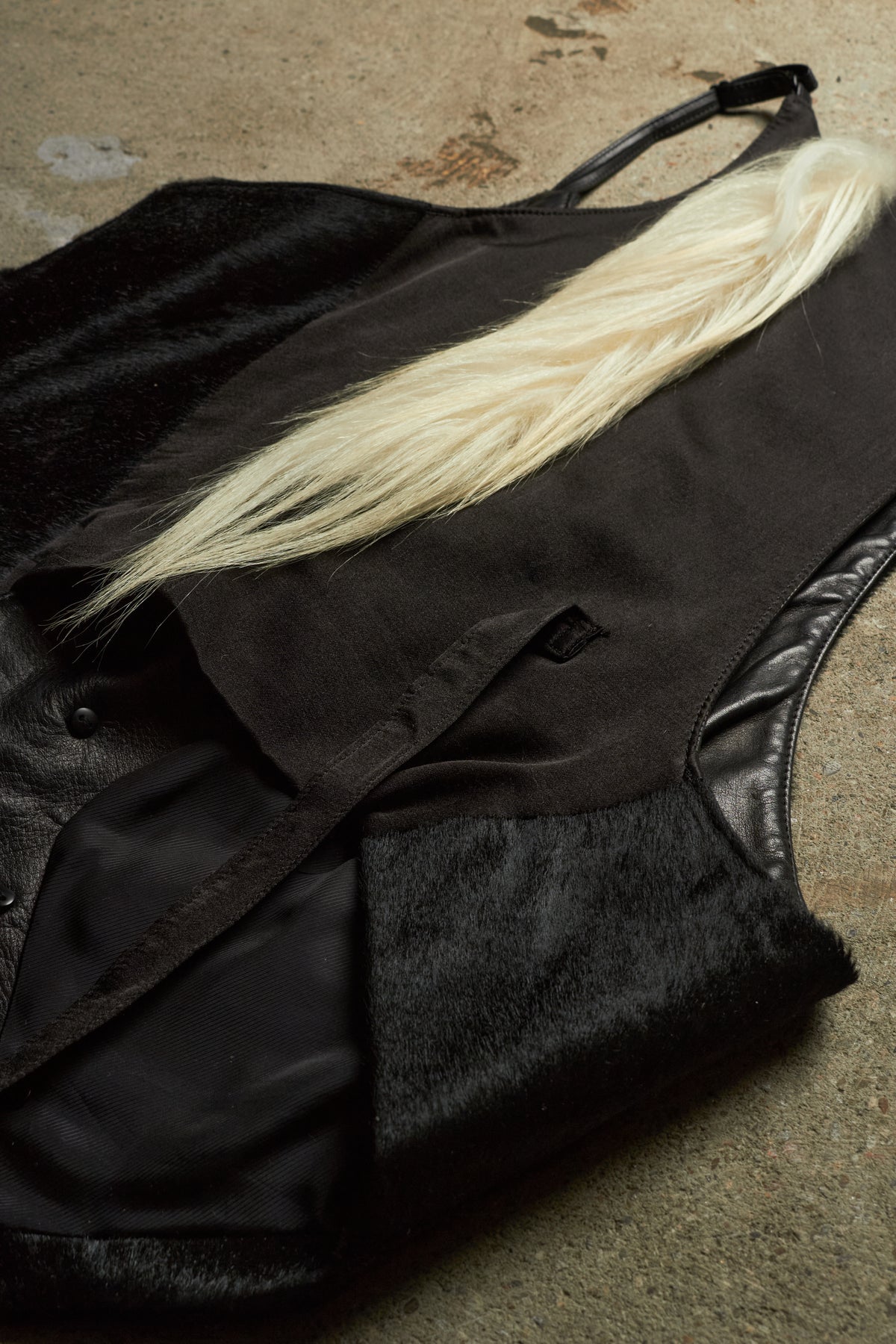 IFSIXWASNINE [WHITE TAIL] PONY &  GOAT HAIR SPIDER BUTTONED ASYMMETRICAL VEST