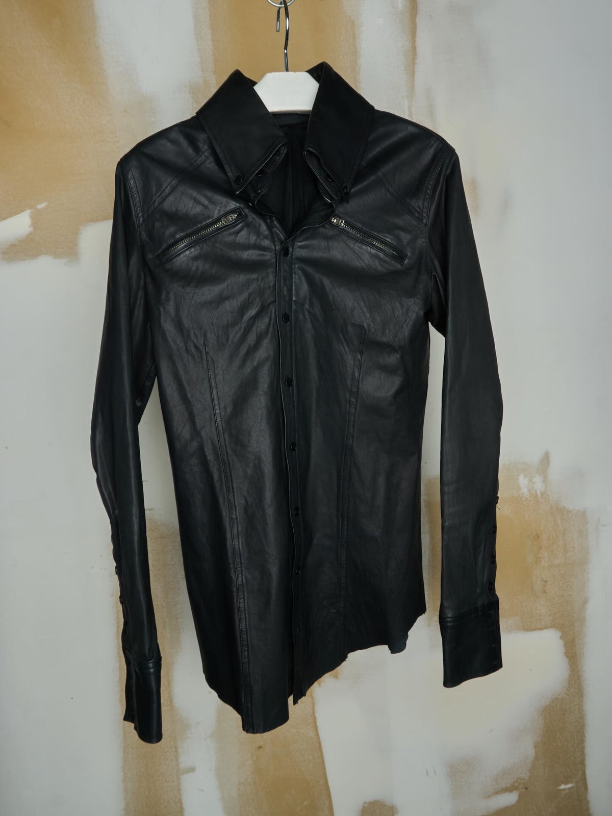 L.G.B. [SHIRT-G/M] DOUBLE LAYERED REMOVABLE COLLAR CALF LEATHER BUTTON JACKET