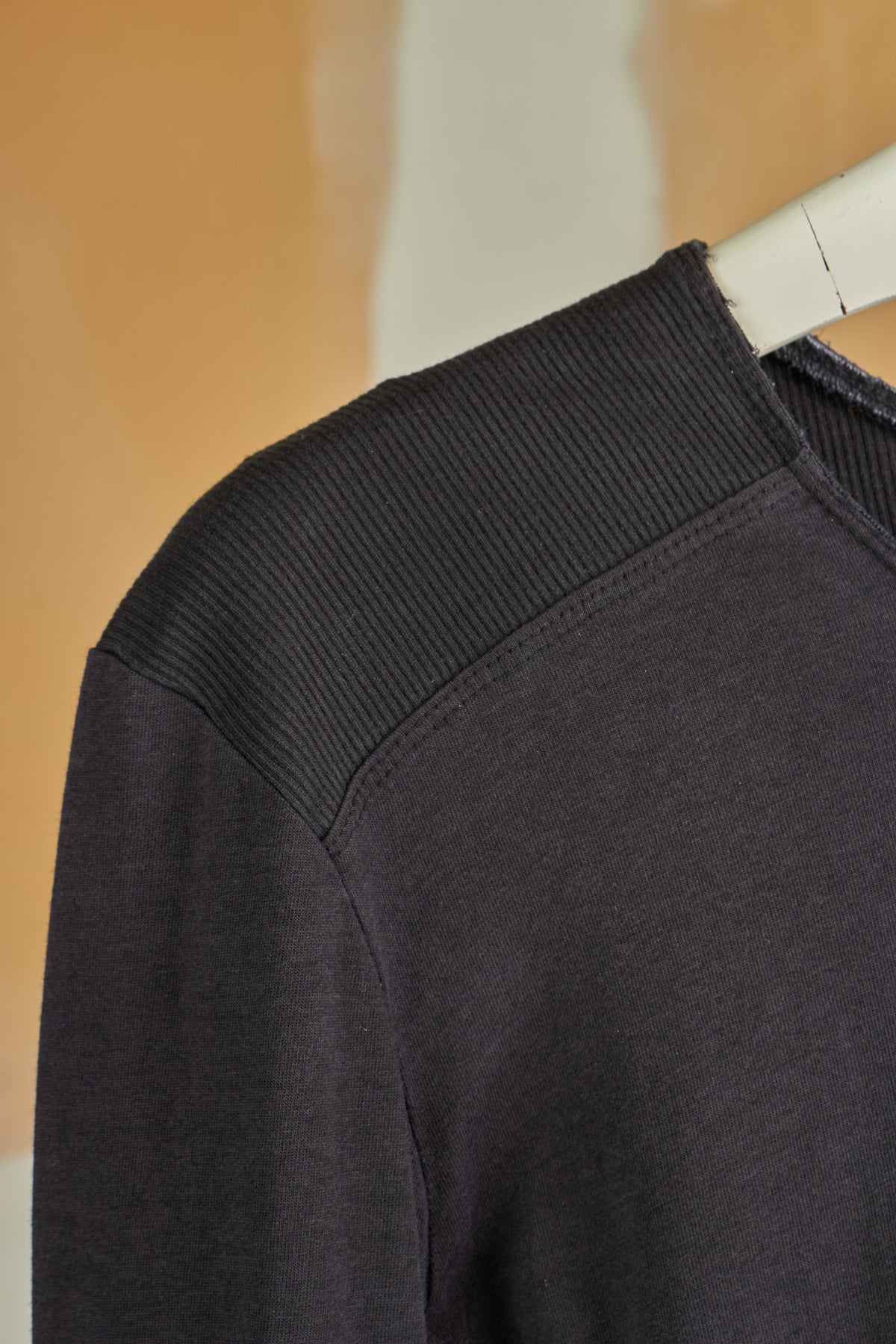 14TH ADDICTION FEATHER GRAPHIC RIBBED LONG SLEEVE
