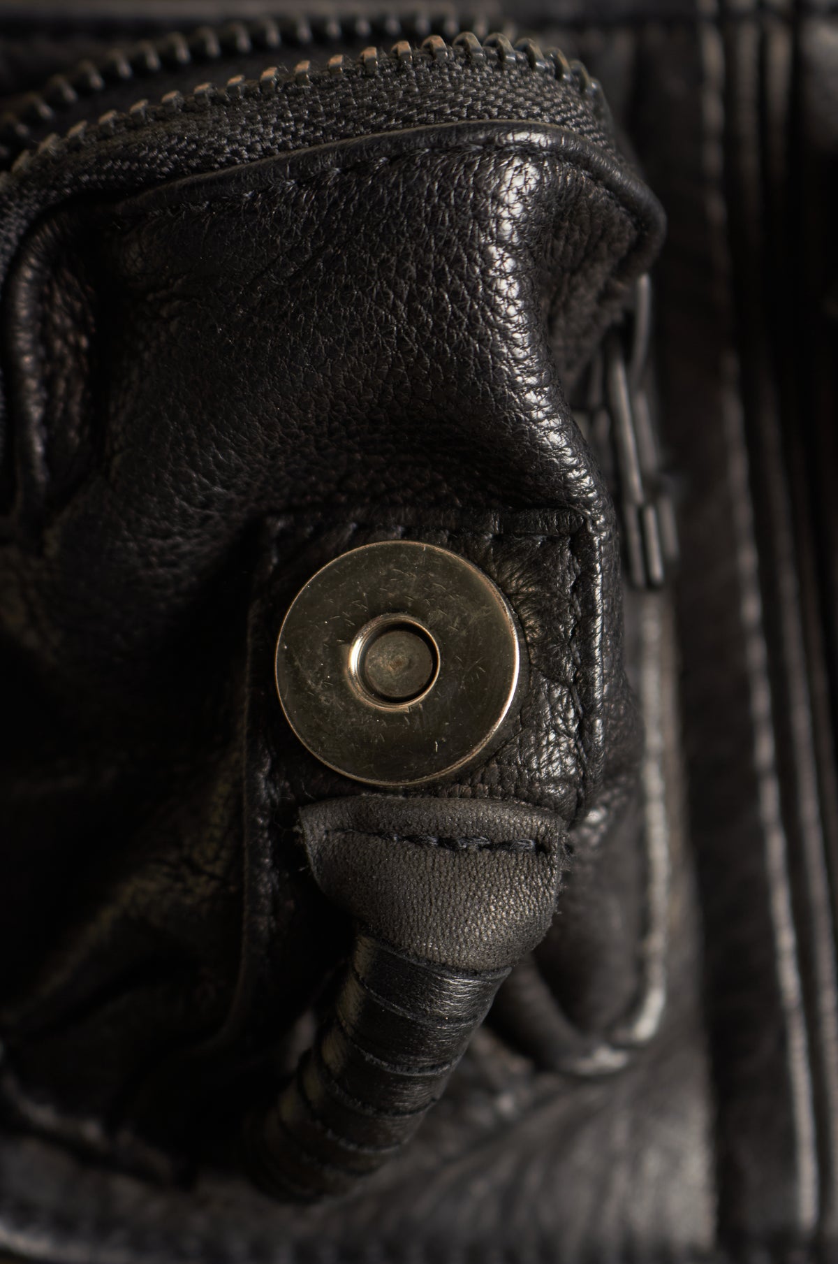 KMRII [1101-BG01 KB-SCORPION] GOAT & COW LEATHER STUDDED TASSLE & STITCHED WAIST BELT BAG