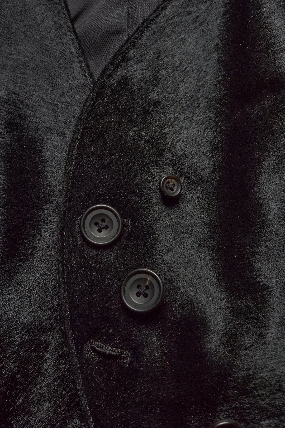 IFSIXWASNINE [WHITE TAIL] PONY &  GOAT HAIR SPIDER BUTTONED ASYMMETRICAL VEST