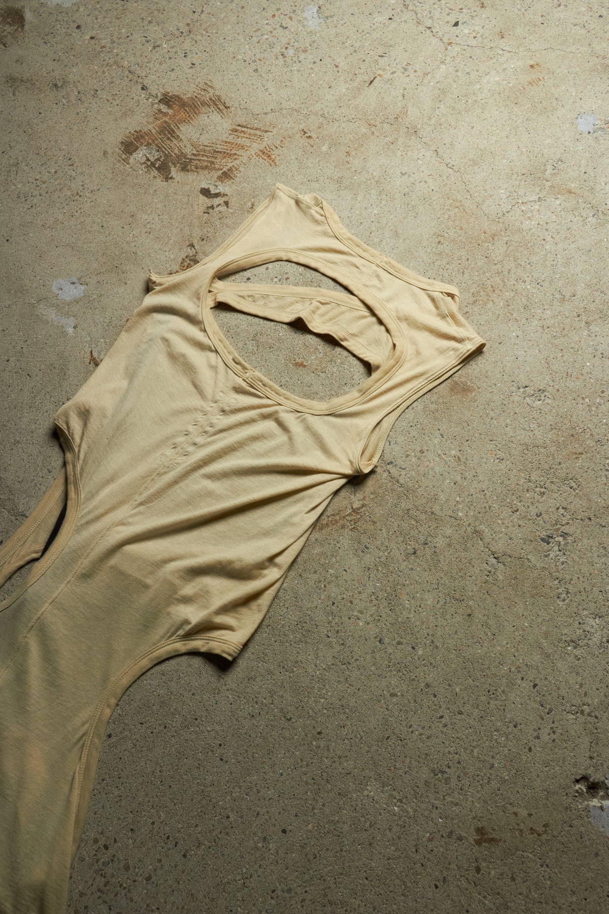 RICK OWENS SS24 DRKSHDW [LIDO] MILK ASYMMETRICAL CUT OUT TANK TOP