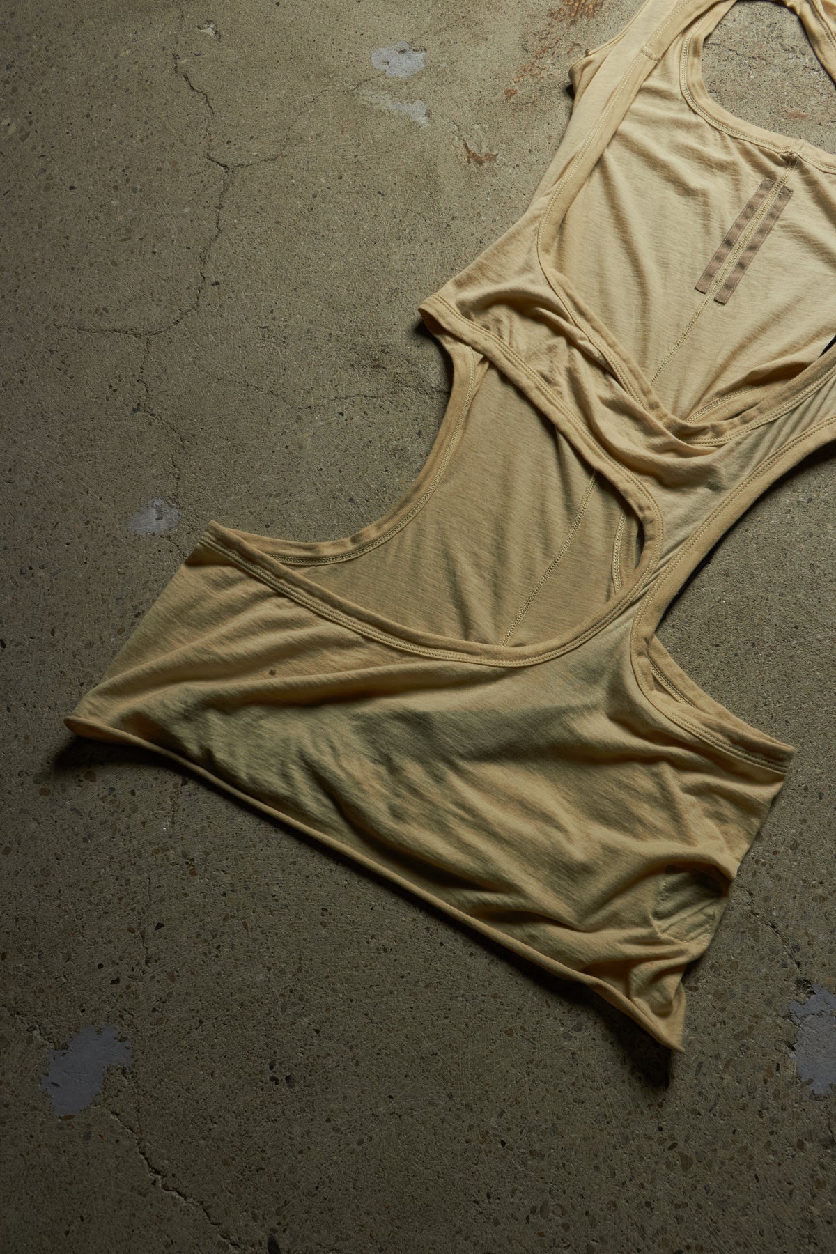 RICK OWENS SS24 DRKSHDW [LIDO] MILK ASYMMETRICAL CUT OUT TANK TOP