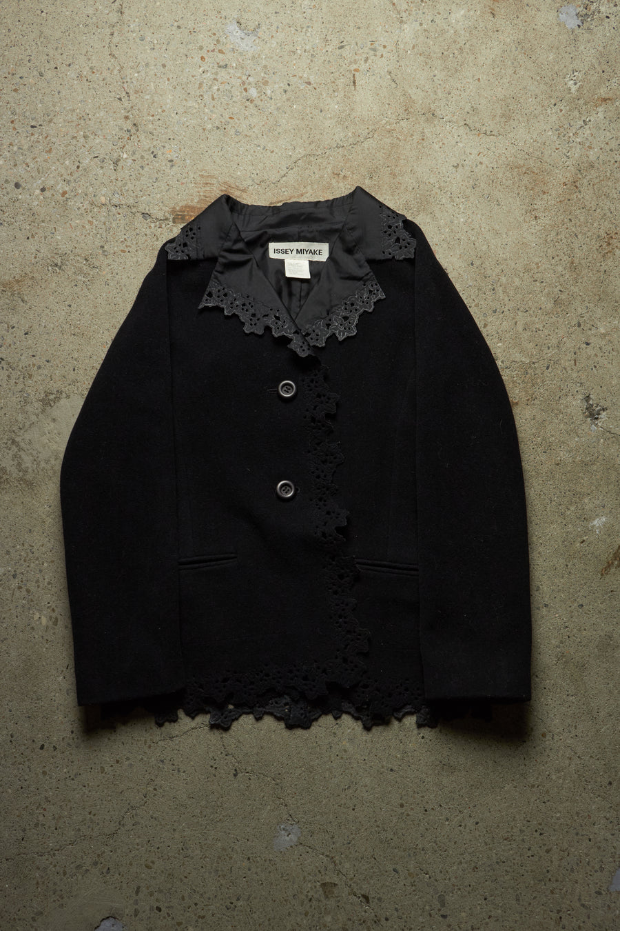 ISSEY MIYAKE WOOL VICTORIAN BLAZER