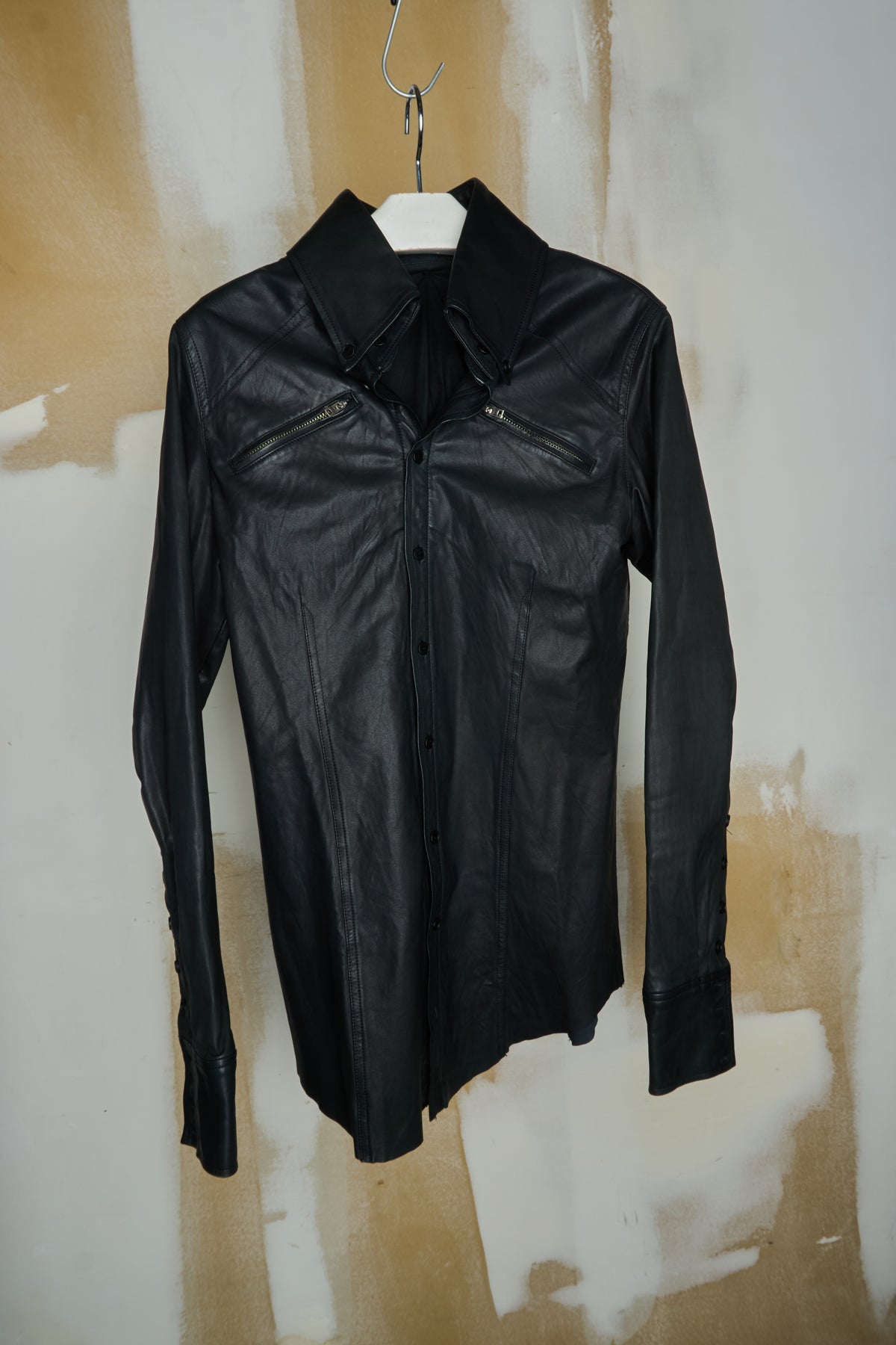 L.G.B. [SHIRT-G/M] DOUBLE LAYERED REMOVABLE COLLAR CALF LEATHER BUTTON JACKET
