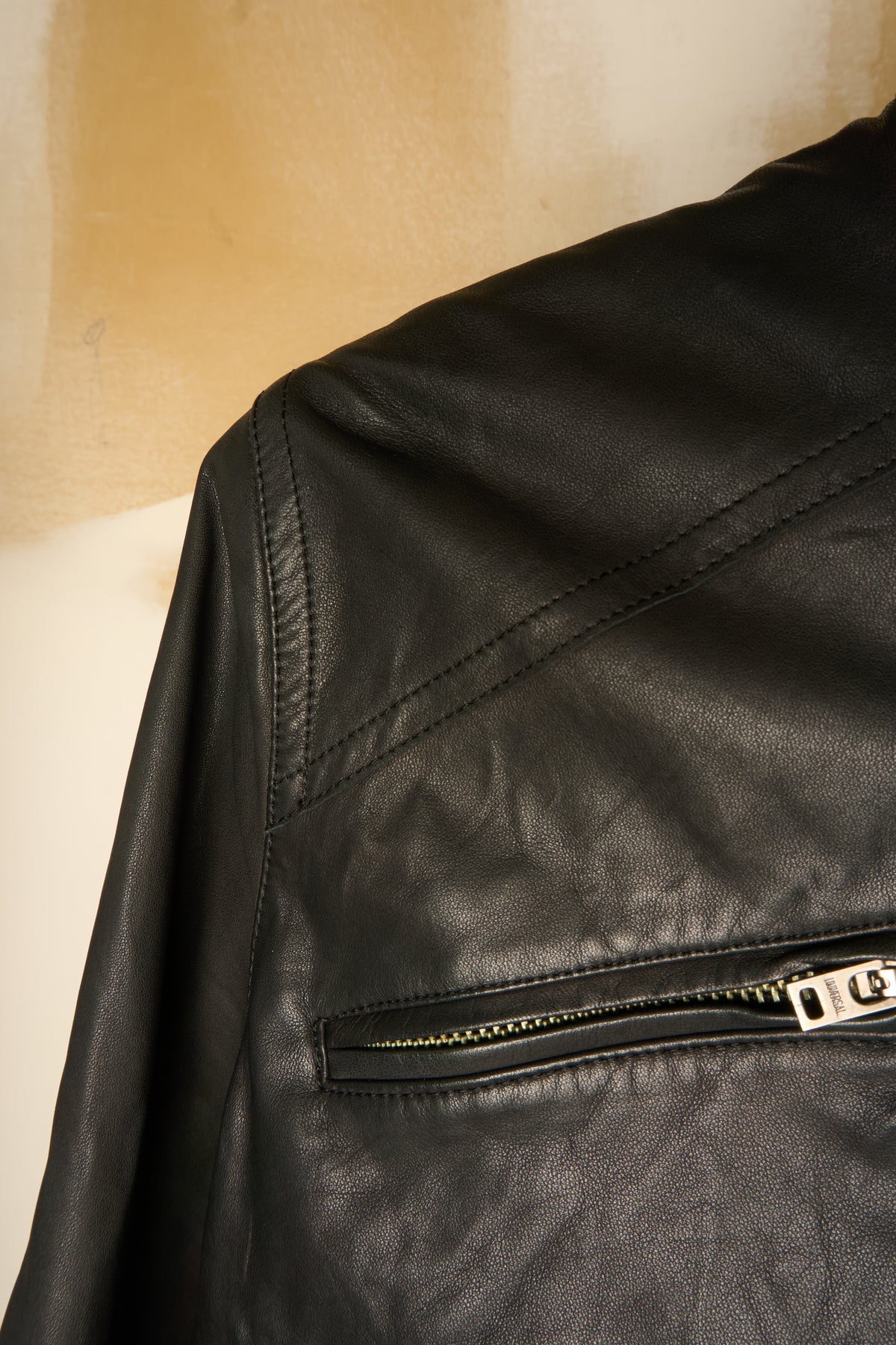 L.G.B. [SHIRT-G/M] DOUBLE LAYERED REMOVABLE COLLAR CALF LEATHER BUTTON JACKET