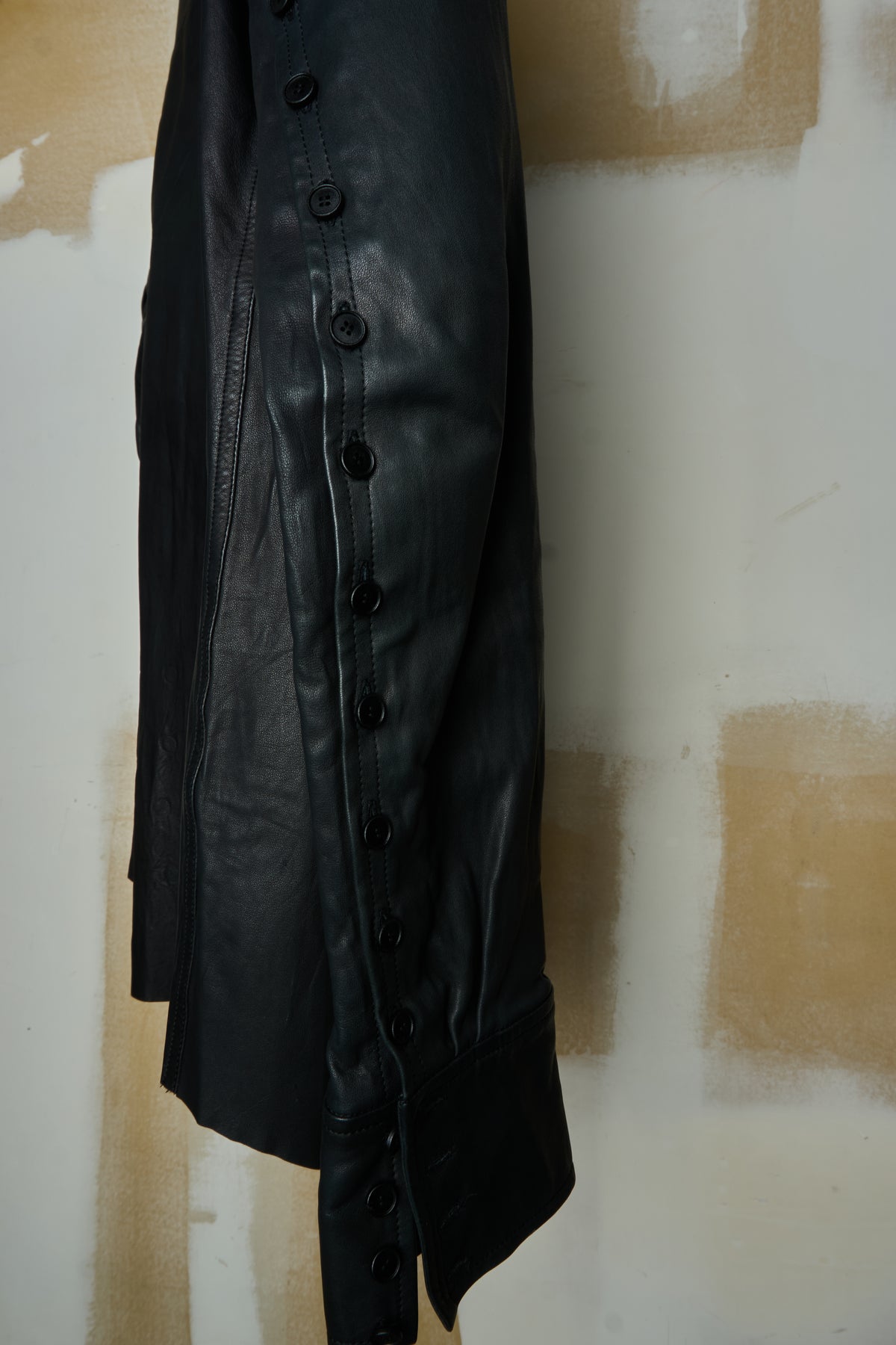 L.G.B. [SHIRT-G/M] DOUBLE LAYERED REMOVABLE COLLAR CALF LEATHER BUTTON JACKET
