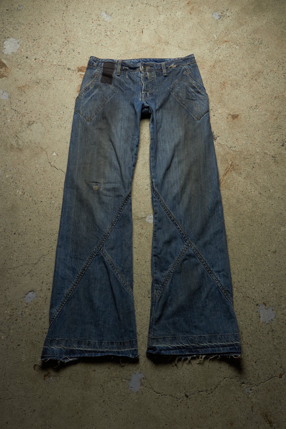 RICK OWENS 01 [SLAB] MUDWASH SPIRAL FLARED DENIM