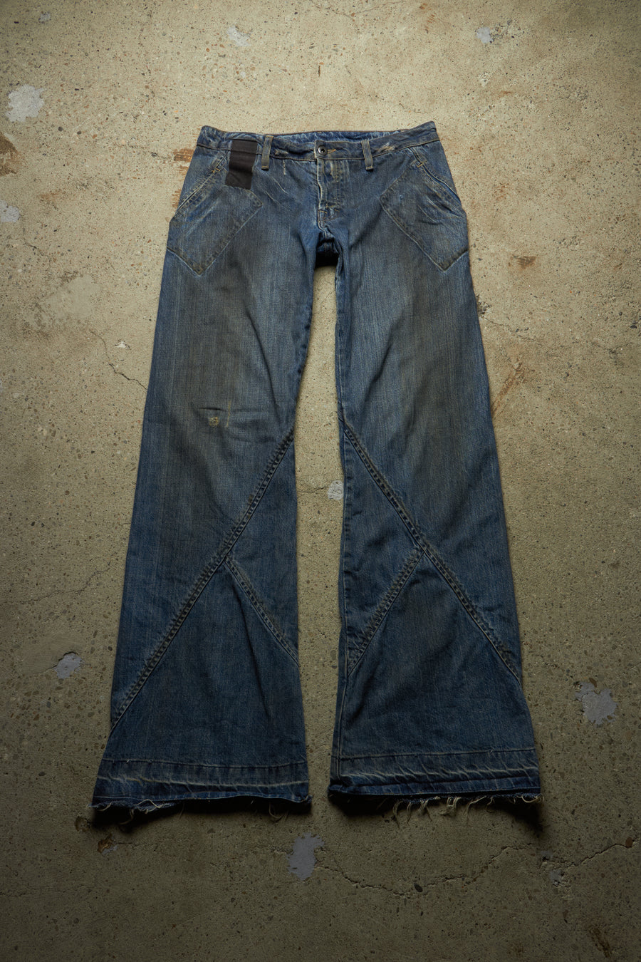 RICK OWENS 01 [SLAB] MUDWASH SPIRAL FLARED DENIM